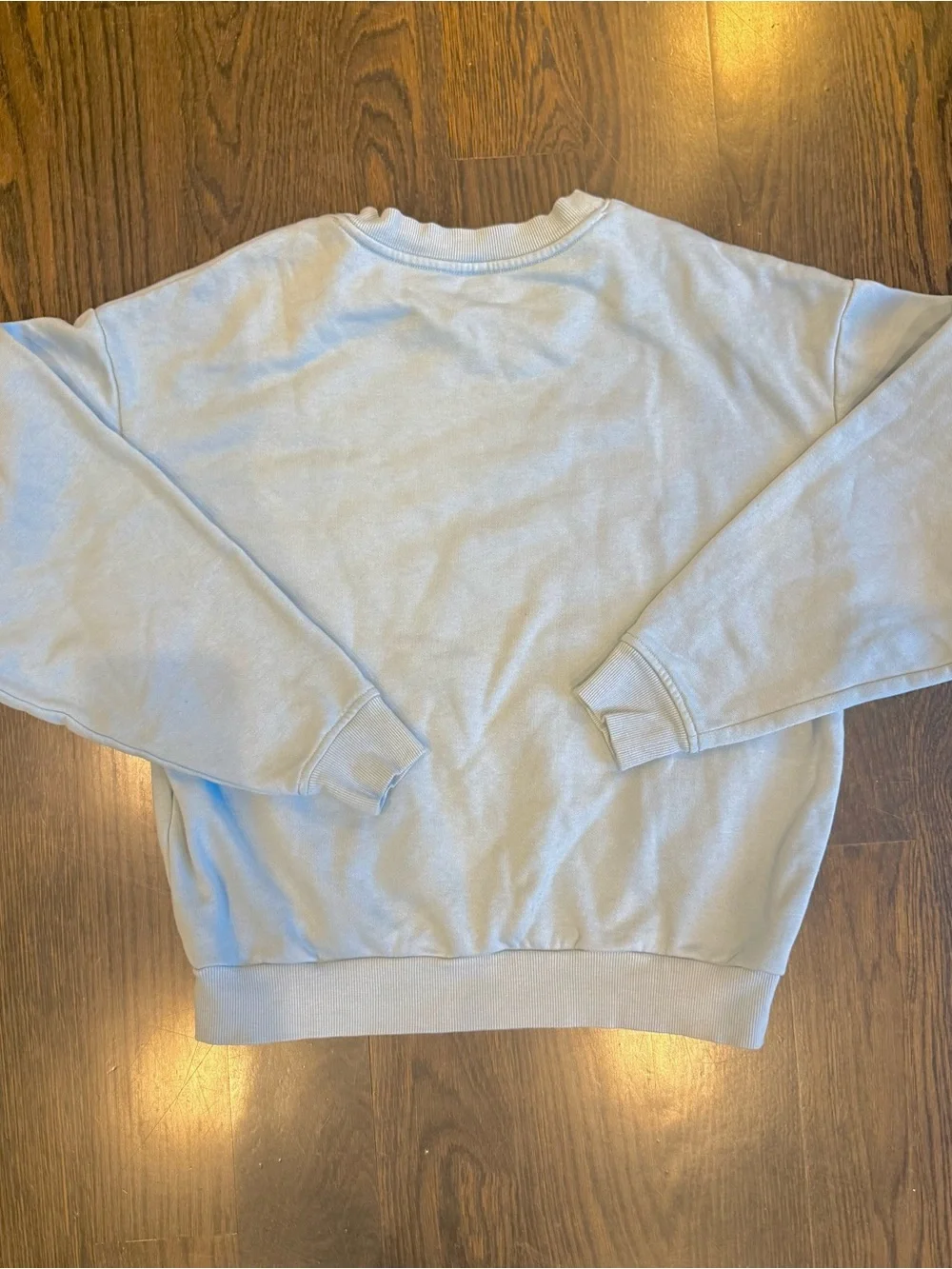ALO Yoga Accolade pastel Blue Crewneck Sweatshirt